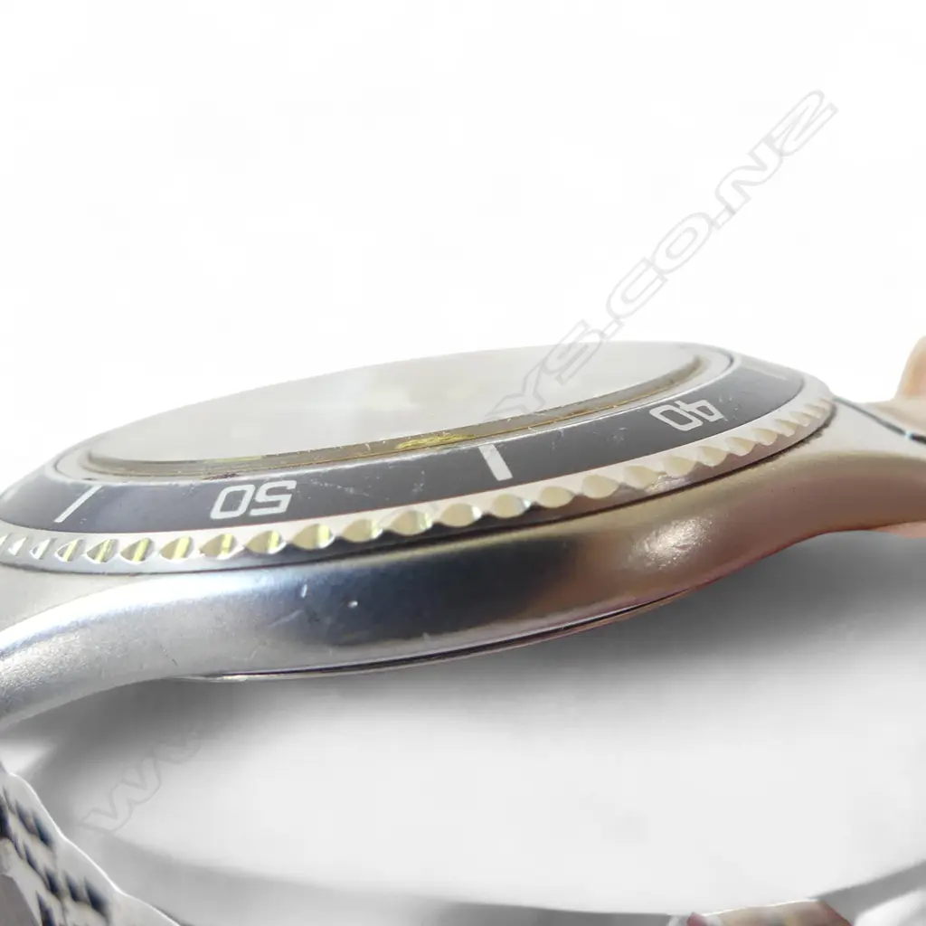 An Omega Seamaster quartz 120m wristwatch, Image 1++